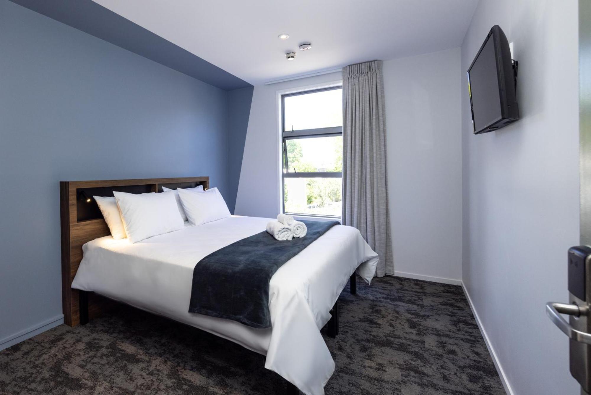 Haka House Rotorua Pansiyon Dış mekan fotoğraf A bedroom at the hotel